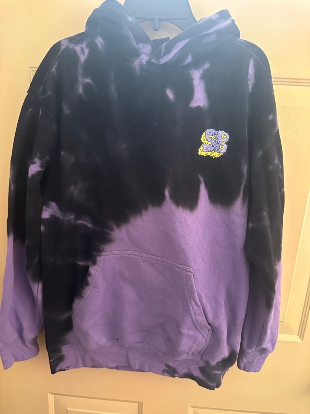 H&M Black and Purple Tie-Dye Crewneck Hoodie